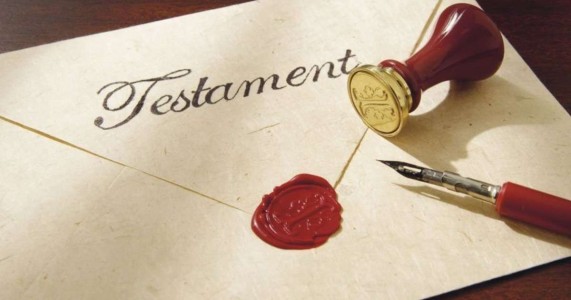 Een testament opstellen in aanwezigheid van anderen? Pas op: de tuchtrechter waarschuwt, berispt en schorst!
