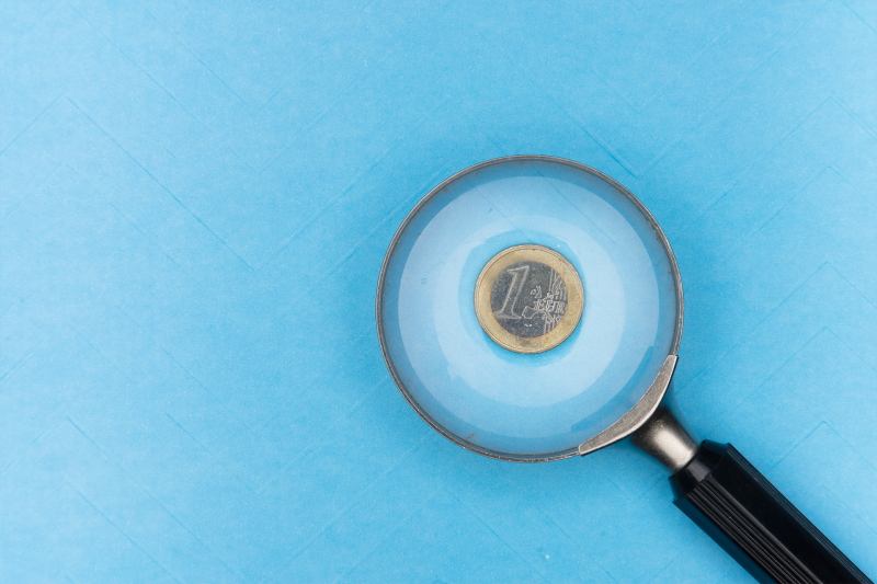 Tuchtklacht gegrond: onzorgvuldig onderzoek herkomst middelen leidt tot onrechtmatige onttrekkingen ervenrekening
